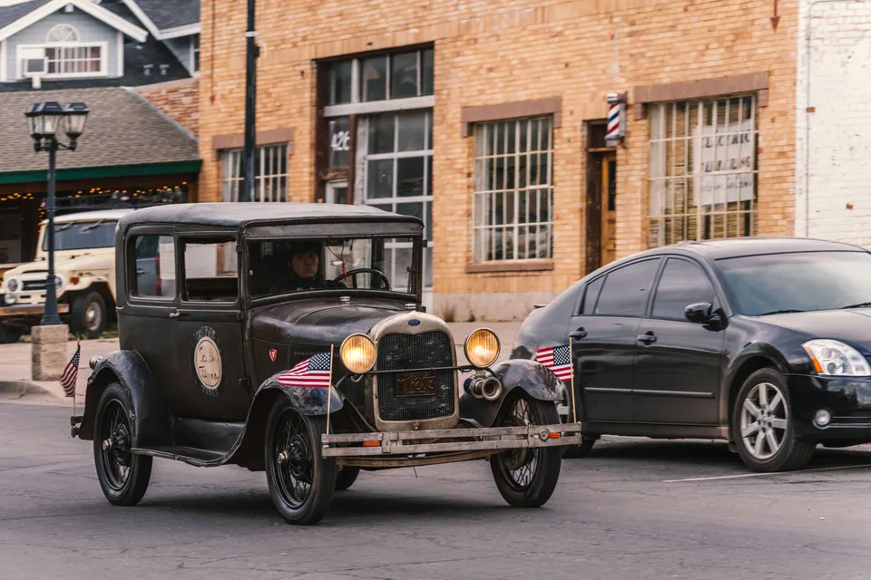 Lynn — towing service